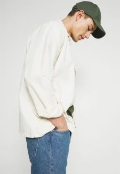 Pier One Hombre Camiseta Estampada - Olive -Pier One Comercio 0a2409e348894333b85b086b6774ad4a