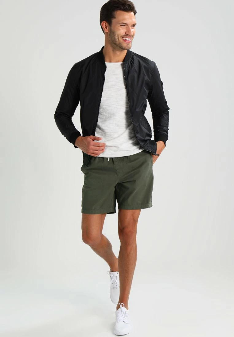 Pier One Hombre Shorts - Khaki 4 Pier One Hombre Shorts - Khaki - Imagen 2
