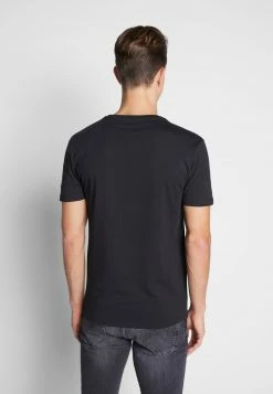 Pier One Hombre Camiseta Estampada - Black -Pier One Comercio 0d552f3b70294cbe9b438f0d5bb67706