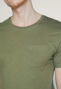 Pier One Hombre Camiseta Básica - Oliv -Pier One Comercio 0d7d79f5914844129898f02c0ba3a9d3