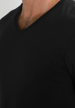 Pier One Hombre 2 PACK - Camiseta Básica - Black -Pier One Comercio 144a18a099e5428c92602fed22a8b338