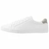 Pier One Unisexo UNISEX - Zapatillas - White/grey 1 Pier One Unisexo UNISEX - Zapatillas - White/grey -Pier One Comercio 1d02a208ffbf45f99dc6f28f54df7364
