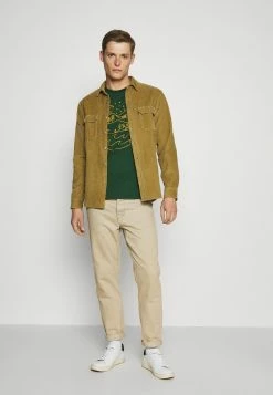 Pier One Hombre Camiseta Estampada - Dark Green -Pier One Comercio 1e78b20f14dc4f5f8a7d7091ebbf9938