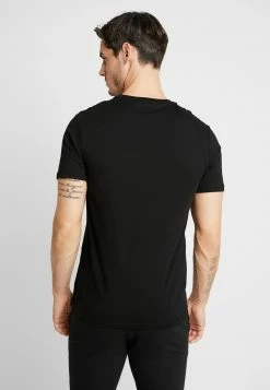 Pier One Hombre Camiseta Estampada - Black -Pier One Comercio 22254a88e40c4118997ad7dc70e3588e