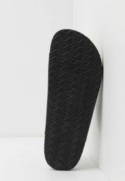 Pier One Hombre UNISEX - Pantuflas - Brown 12 Pier One Hombre UNISEX - Pantuflas - Brown -Pier One Comercio 23e143c048ee4fd8b5e22a3556ccfbfb