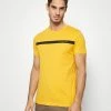 Pier One Camiseta Estampada - Yellow, Hombre -Pier One Comercio 25a1eabf7b3646bc92ee31d9c29d6272