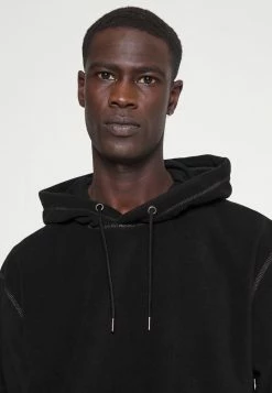 Pier One Hombre Jersey Con Capucha - Black -Pier One Comercio 273d9343548f4d49b0bd866a1bdb2e7e