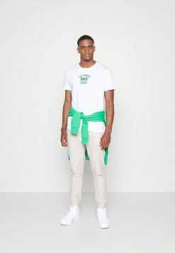 Pier One Hombre CALIFORNIA LEAGUE GRAPHIC T-SHIRT - Camiseta Estampada - White 10 Pier One Hombre CALIFORNIA LEAGUE GRAPHIC T-SHIRT - Camiseta Estampada - White -Pier One Comercio 280c2f3cd39e4e5c9ce4bf783842c67e