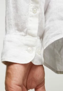 Pier One Hombre Camisa - White -Pier One Comercio 2f56410531fd4389a0bb7707ff2ede0c