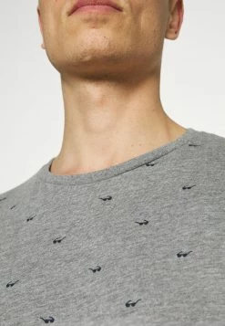 Pier One Hombre Camiseta Estampada - Grey -Pier One Comercio 357d2b4763f147f49bd89379c32e8d23