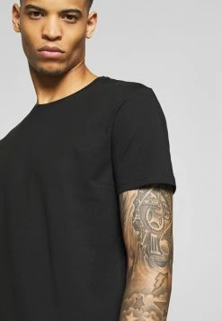 Pier One Hombre 3 PACK - Camiseta Básica - Black/ White 11 Pier One Hombre 3 PACK - Camiseta Básica - Black/ White -Pier One Comercio 3c7fec9282cf41fe87a7e68583b84b09