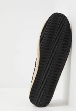 Pier One Unisexo RENA ESPADRILLE UNISEX - Alpargatas - Black -Pier One Comercio 3dfc448275e348a8b076241cb5cb12a4