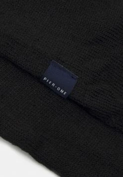 Pier One Unisexo UNISEX - Braga - Black -Pier One Comercio 45cdb3f8669e40f59768318b98a9f578