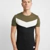 Pier One Hombre Camiseta Básica - Green/black -Pier One Comercio 486ab804b73b4fcbb6ad0ee492b96cd7