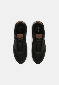 Pier One Hombre Zapatillas - Black -Pier One Comercio 4b44282a6f1c4569ad3bed391a5f9502