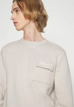 Pier One Hombre UNITED UTILITY CREW - Sudadera - Stone -Pier One Comercio 4da17c2fd74c4e71a0069a716355013f