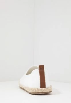 Pier One Unisexo RENA ESPADRILLE UNISEX - Alpargatas - White -Pier One Comercio 4f1c7dae0cbb47efaca02a71fb79d125