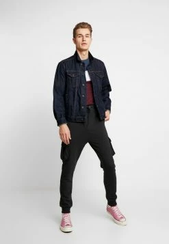 Pier One Hombre Camiseta Estampada - Bordeaux / Dark Blue 9 Pier One Hombre Camiseta Estampada - Bordeaux / Dark Blue -Pier One Comercio 4fe02c74e5d24f649c6c8ccfb05cd7fa