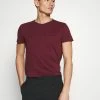 Pier One Hombre Camiseta Básica - Bordeaux -Pier One Comercio 511348adbef243ada35ee1735e5a91d7