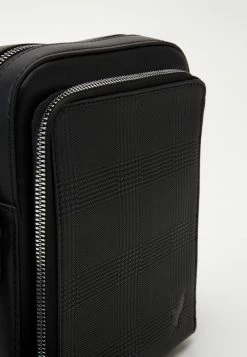 Pier One Hombre Bandolera - Black -Pier One Comercio 52cb2086b9a54b399f63f9f887a4f209