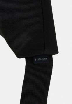 Pier One Unisexo UNISEX - Bandolera - Black -Pier One Comercio 5ad12cfe4065434fb4a966d6c236f3fb