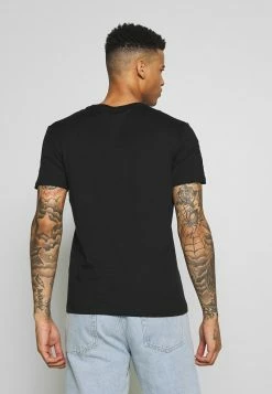 Pier One Hombre 3 PACK - Camiseta Básica - Black/ White 10 Pier One Hombre 3 PACK - Camiseta Básica - Black/ White -Pier One Comercio 62b5a01d5c8d4fd291dd4dd53c56b920