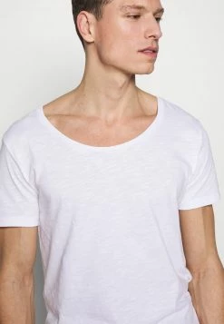 Pier One Hombre Camiseta Básica - Bright White 13 Pier One Hombre Camiseta Básica - Bright White -Pier One Comercio 673a9516294949369af94e6780886e05