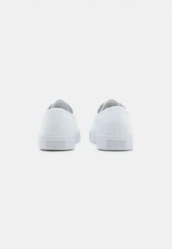 Pier One Unisexo UNISEX - Zapatillas - White -Pier One Comercio 68b711ddaecd4cfaacd471e0905628b6