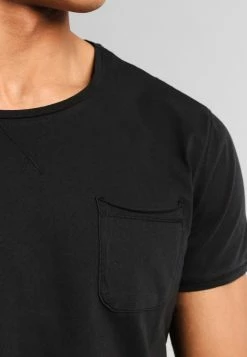 Pier One Hombre Camiseta Básica - Black -Pier One Comercio 6a108a6cdc0a40208a060ee0ef6ba83f