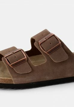 Pier One Unisexo LEATHER UNISEX - Sandalias Planas - Stone -Pier One Comercio 6f60895d0404408486c31e9d1af5bd53