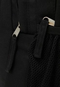 Pier One Unisexo UNISEX - Mochila - Black 10 Pier One Unisexo UNISEX - Mochila - Black -Pier One Comercio 71307e75ee454b01adb68da2985a0e9c