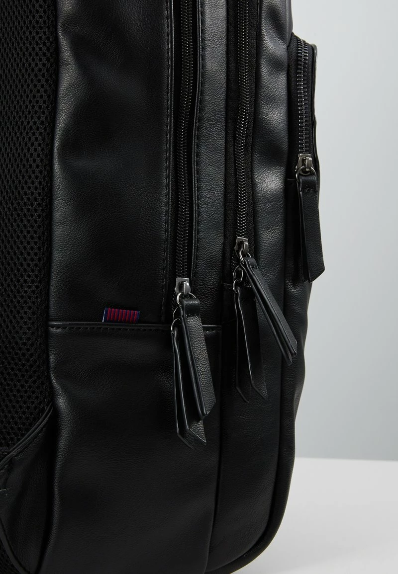 Pier One Hombre Mochila - Black 10 Pier One Hombre Mochila - Black - Imagen 8