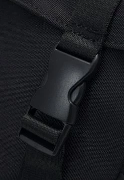 Pier One Unisexo UNISEX - Mochila - Black 9 Pier One Unisexo UNISEX - Mochila - Black -Pier One Comercio 7ea3d05d21e74618a12e4f24a4420370