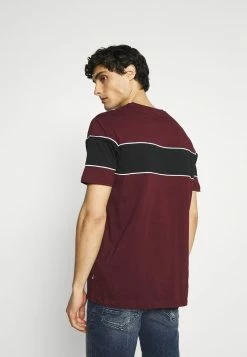 Pier One Hombre Camiseta Estampada - Bordeaux/black/white -Pier One Comercio 83eecb8083db461f95924d00d878d2d8