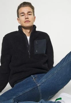 Pier One Hombre Forro Polar - Dark Blue -Pier One Comercio 88111e09df4342679a12241e843a9022