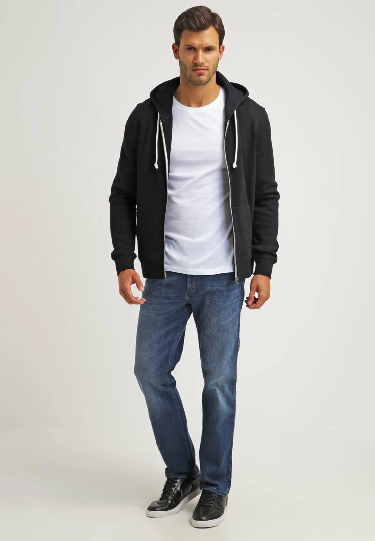 Pier One 2 PACK - Camiseta Básica - White/black, Hombre 3 Pier One 2 PACK - Camiseta Básica - White/black, Hombre