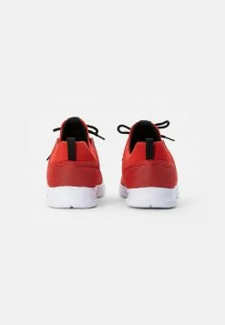 Pier One Hombre Zapatillas - Red White -Pier One Comercio 8a0e14534e1145459e2cb401be862998