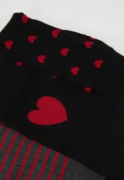 Pier One Hombre VALENTINES 3 PACK - Calcetines - Black/dark Red -Pier One Comercio 8be4eb730df443b4ae1e1ce208f29295