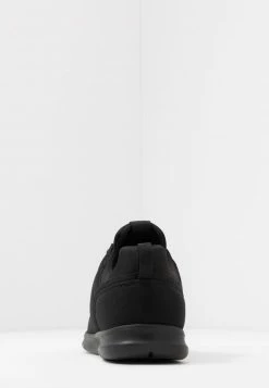 Pier One Hombre Zapatillas - Black -Pier One Comercio 8c04451f4e72418c90d848f6c7b77d6d