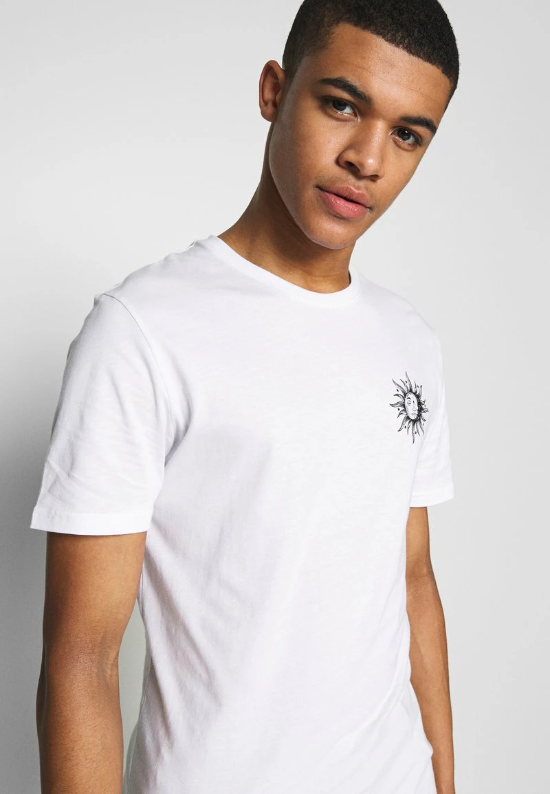 Pier One Hombre SUN MOON TEE - Camiseta Estampada - White 6 Pier One Hombre SUN MOON TEE - Camiseta Estampada - White - Imagen 4