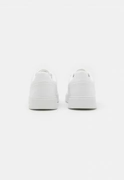 Pier One Unisexo UNISEX - Zapatillas - White -Pier One Comercio 91906dfa01a145cbbf47a93b3f457a71