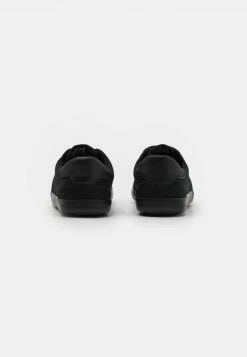 Pier One Hombre Zapatillas - Black 10 Pier One Hombre Zapatillas - Black -Pier One Comercio 92e24a95f77c43d7a5a219ab3666744b