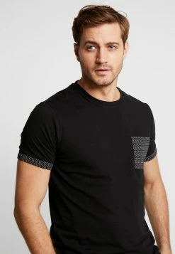 Pier One Hombre Camiseta Estampada - Black -Pier One Comercio 9343835ddc9f438ca3a4235c3a416a16