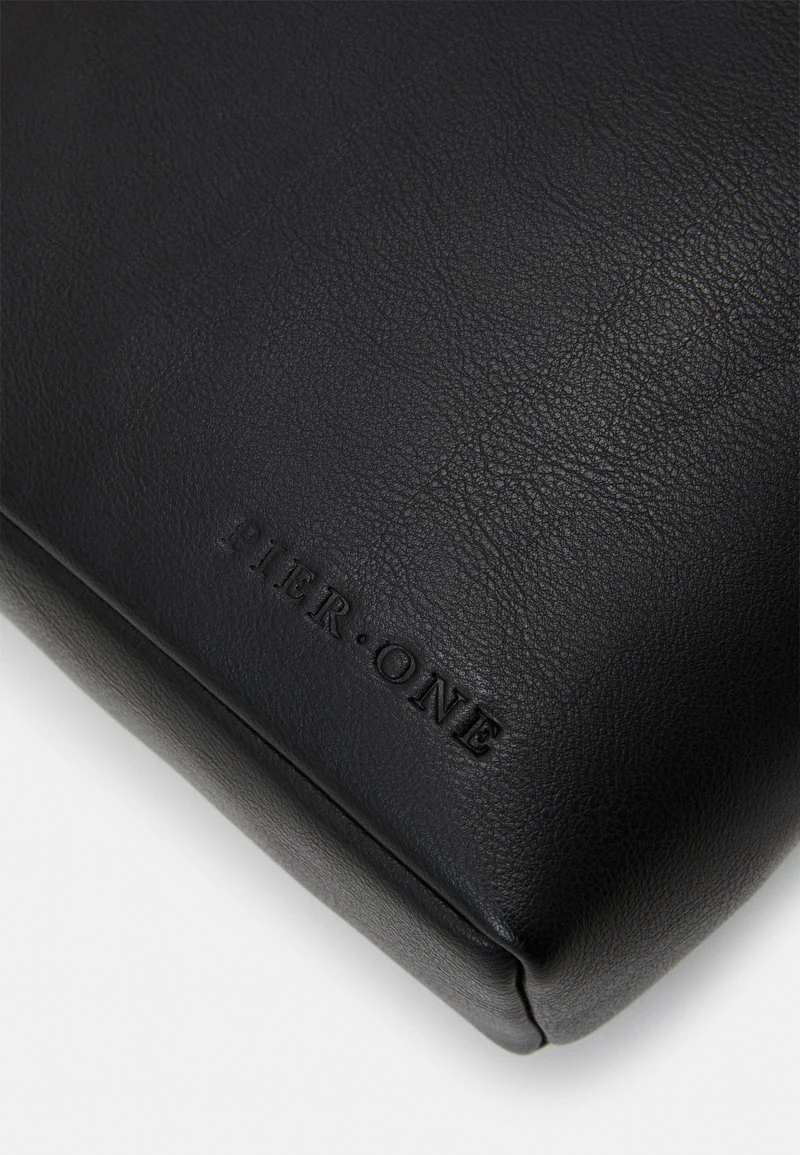 Pier One Bandolera - Black, Hombre 6 Pier One Bandolera - Black, Hombre - Imagen 4