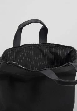 Pier One Unisexo UNISEX - Mochila - Black -Pier One Comercio 97a14564f960490a817611053ade9f36