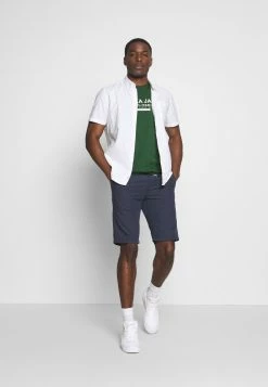 Pier One Hombre OSAKA TEE - Camiseta Estampada - Green 9 Pier One Hombre OSAKA TEE - Camiseta Estampada - Green -Pier One Comercio 97f038a8a7a54cb180631638e39bf431