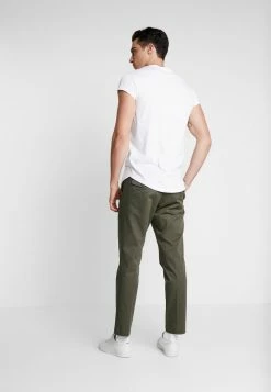 Pier One Hombre Camiseta Básica - White -Pier One Comercio 99d209c16e9b4c1eac954de0a49afc40