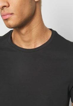 Pier One Hombre 7 PACK - Camiseta Básica - Black -Pier One Comercio 9ff1310308384925af8ab3297a7ee42a