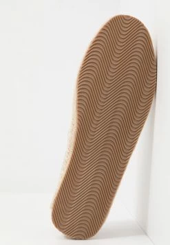 Pier One Unisexo RENA ESPADRILLE UNISEX - Alpargatas - White/blue -Pier One Comercio a3f9bba8aadb474d8762d9aae98395a0