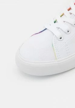 Pier One Unisexo UNISEX - Zapatillas - White -Pier One Comercio a918f0467e7d49a487c205d1cee80b4a